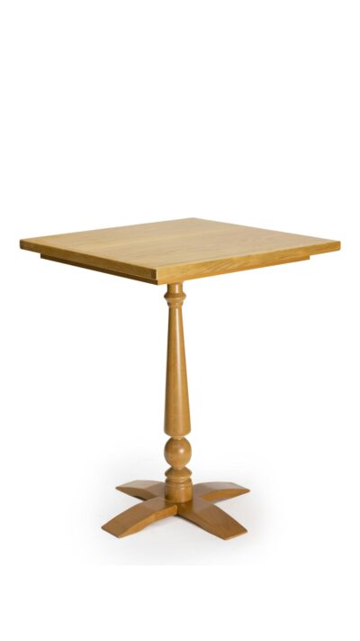 дървена маса